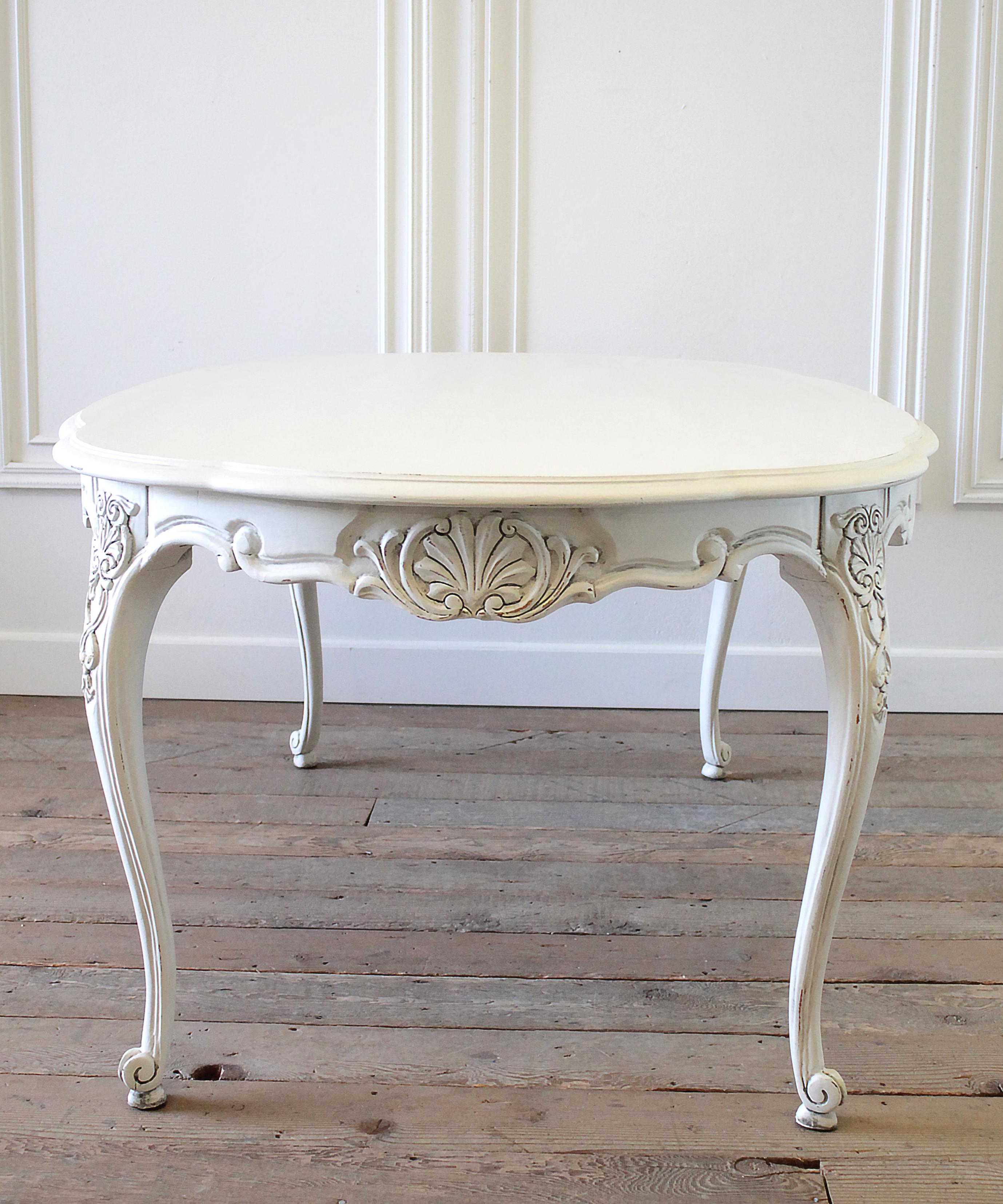20th Century Carved Louis XV Style Dining Table with Leaves 6