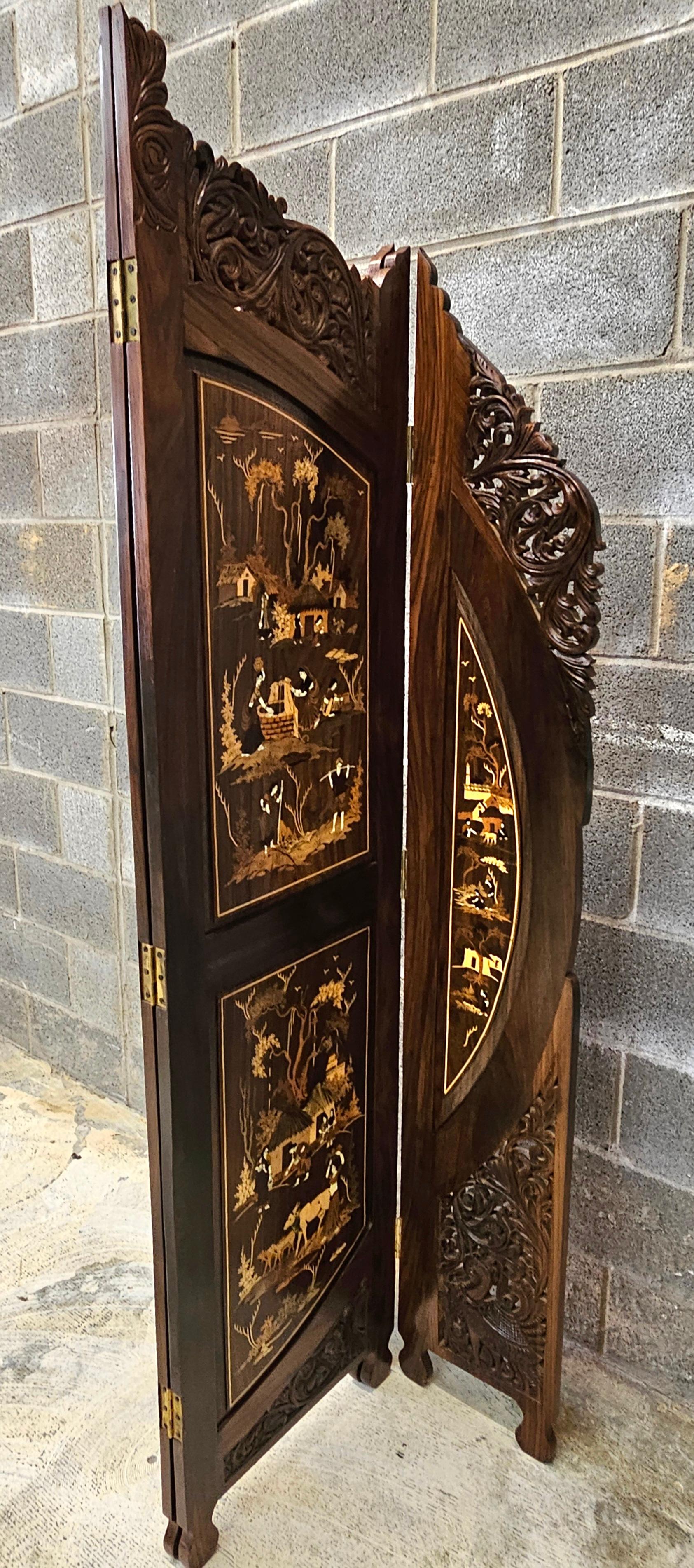 Paravent palatial à quatre panneaux sculpté en marqueterie de bois multiples du 20e siècle en vente 7