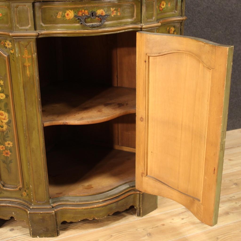 20th Century Carved, Painted and Lacquered Wood Venetian Corner Cupboard, 1930 For Sale 6