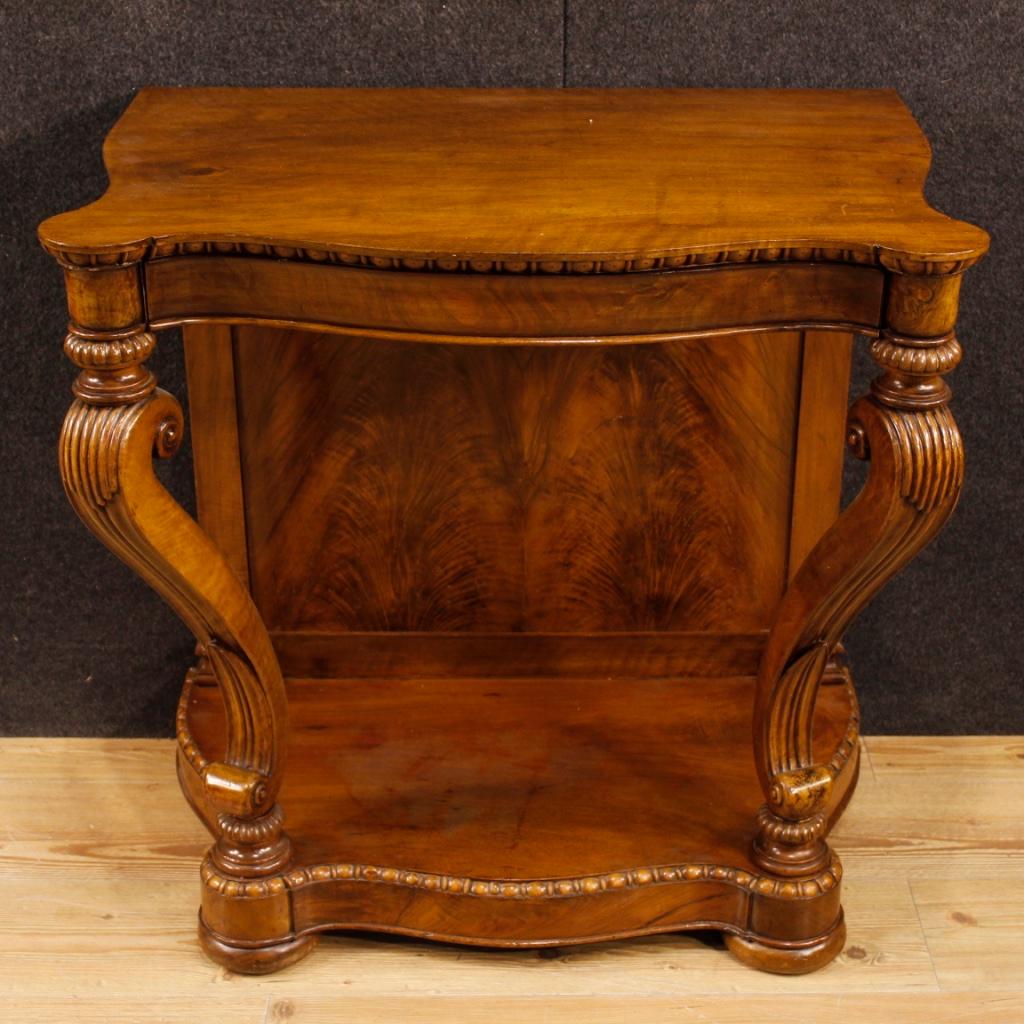 20th Century Carved Walnut Wood French Writing Desk, 1920 In Good Condition In Vicoforte, Piedmont