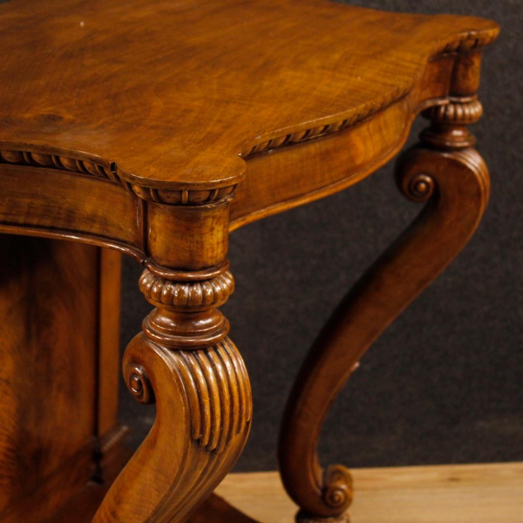 Early 20th Century 20th Century Carved Walnut Wood French Writing Desk, 1920