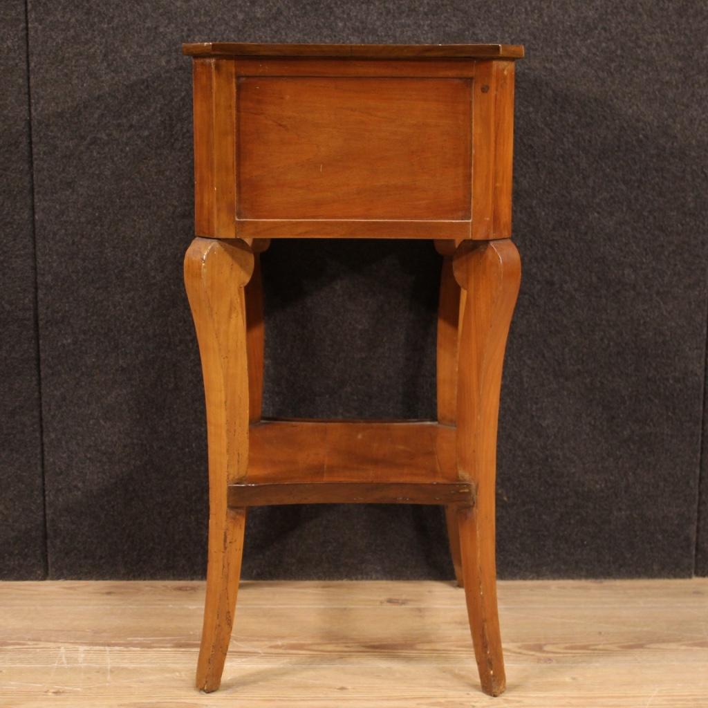 20th Century Carved Wood Italian Side Table, 1920 For Sale 5