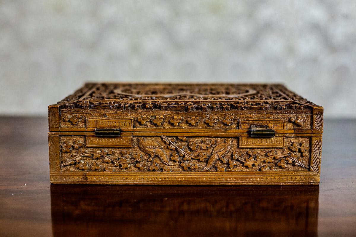 20th Century Carved Wooden Coffret 1