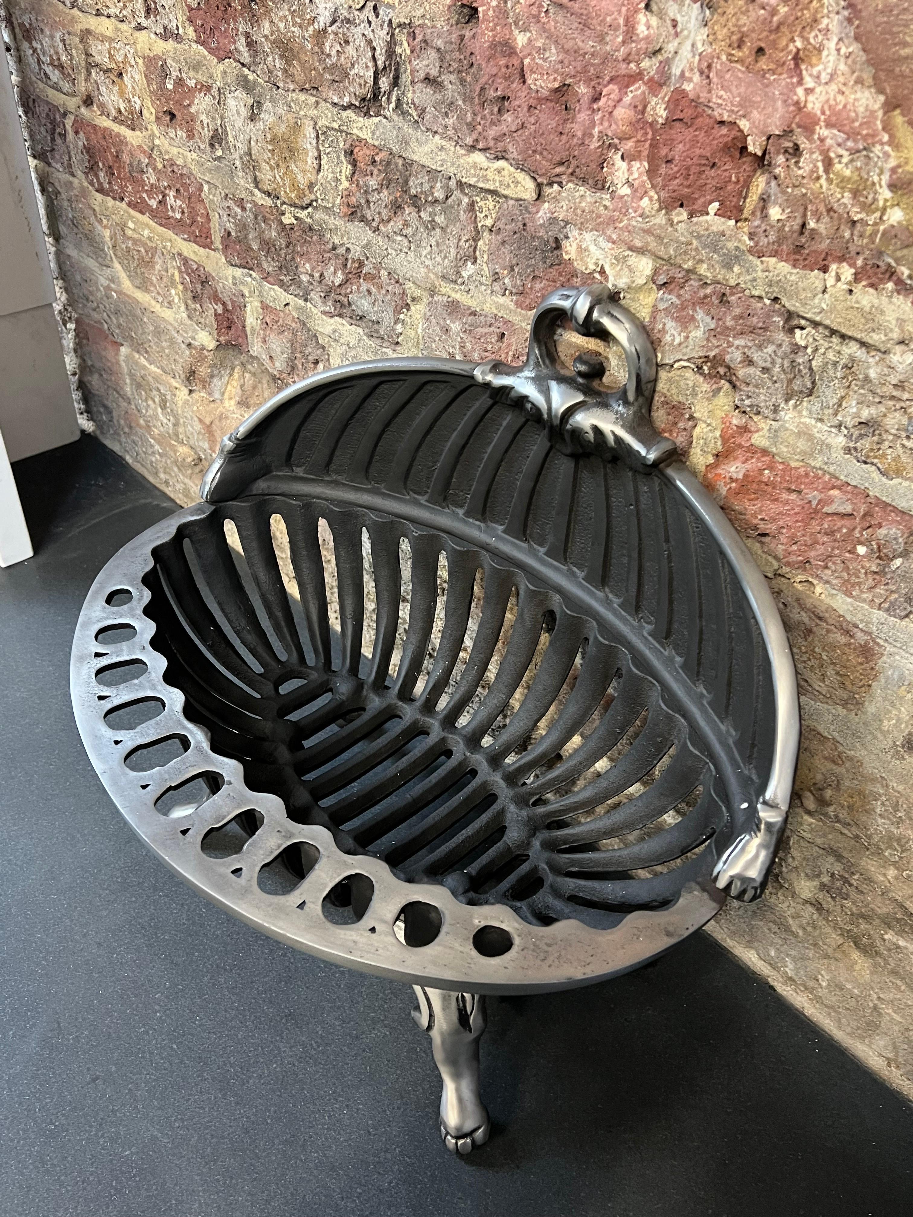 Victorian 20th Century Cast-Iron Fireplace Basket For Sale