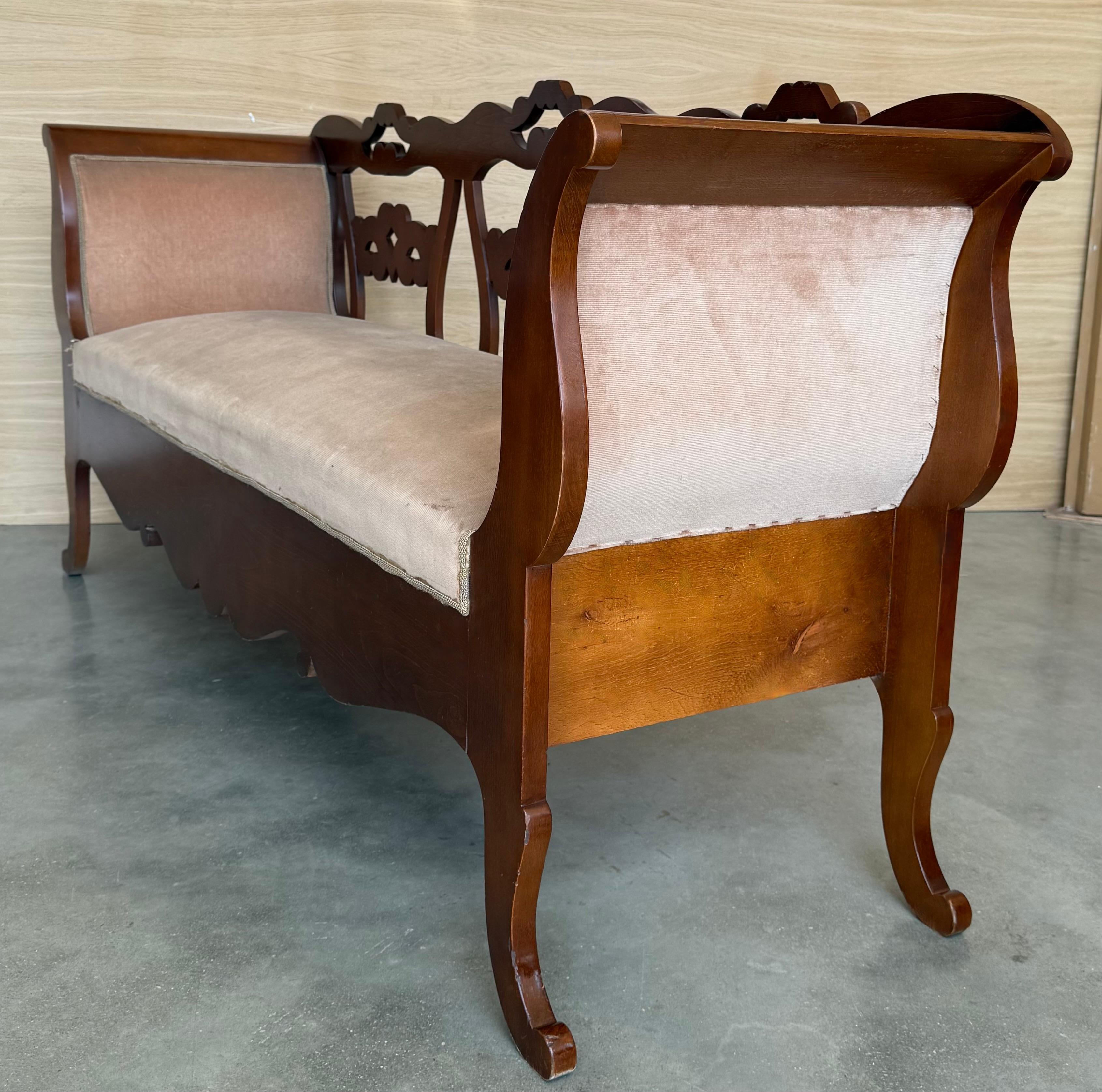 20th Century Catalan Bench in Walnut with Upholstered Seat and Arms For Sale 1