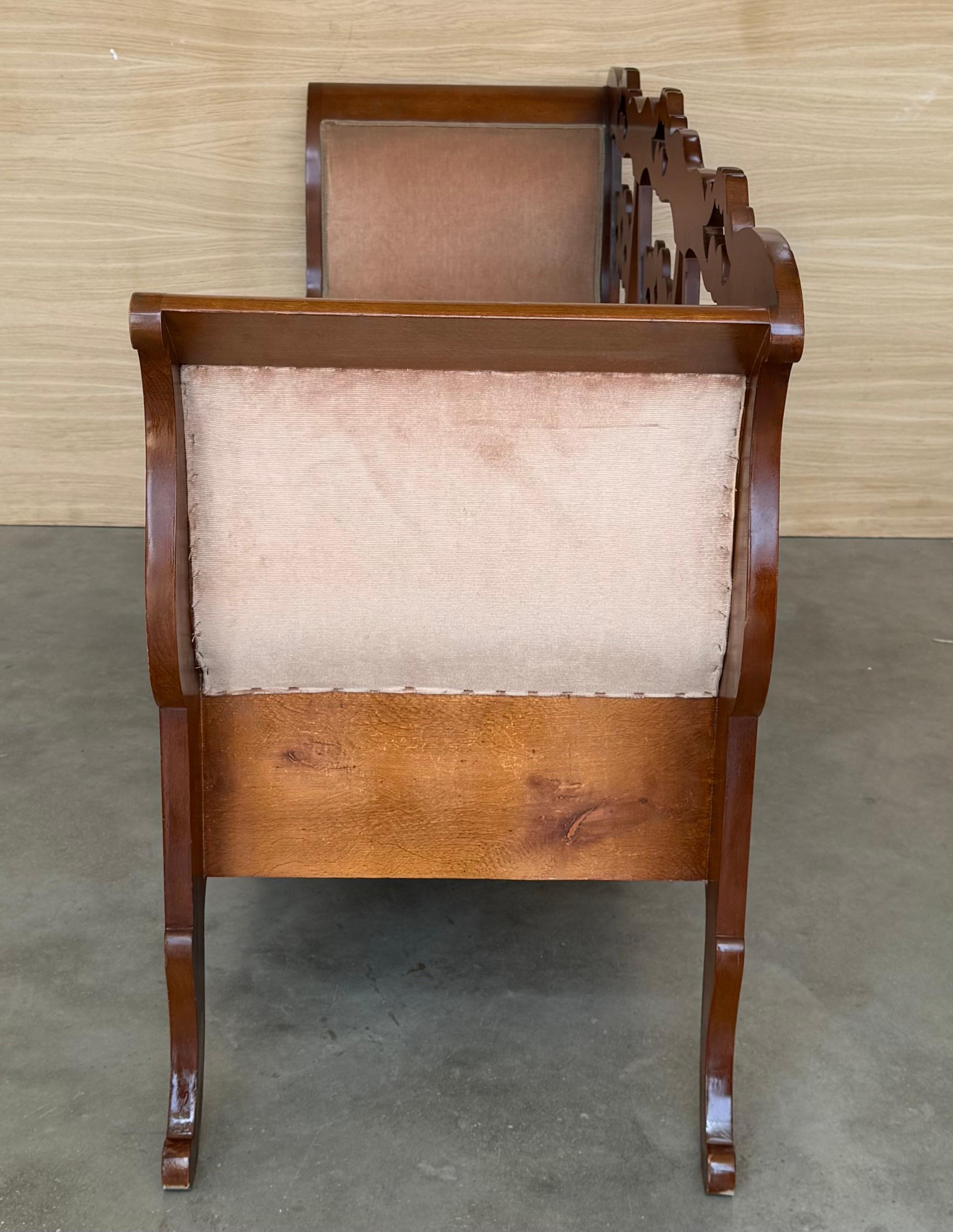 20th Century Catalan Bench in Walnut with Upholstered Seat and Arms For Sale 2