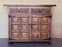 20th Century Catalán Spanish Dresser Carved in Walnut, 1920s