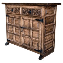 Antique 20th Century Catalán Spanish Dresser Carved in Walnut, 1920s