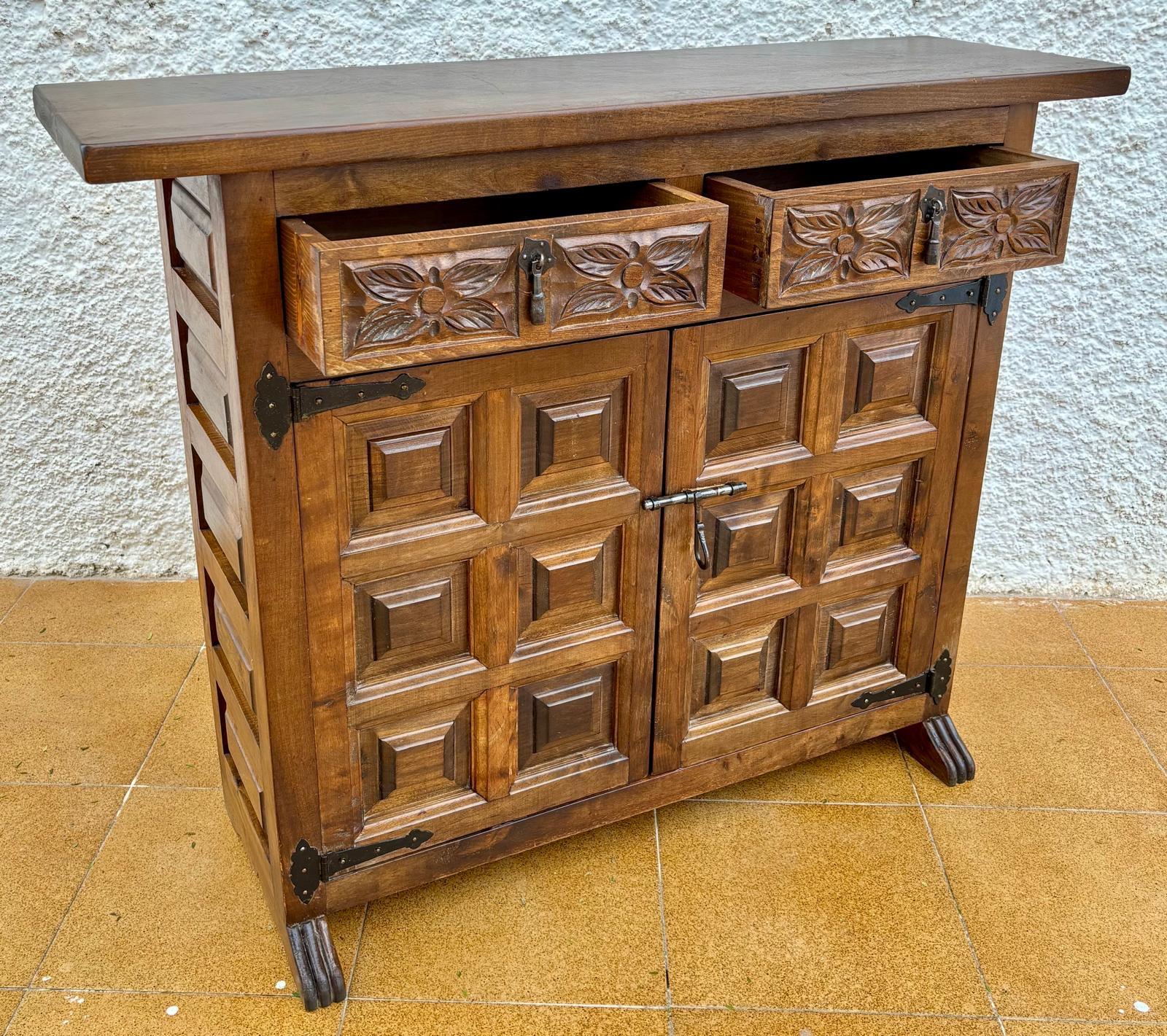 20th Century Catalán Spanish Dresser Carved in Walnut with Two Carved Drawers, 1 For Sale 1