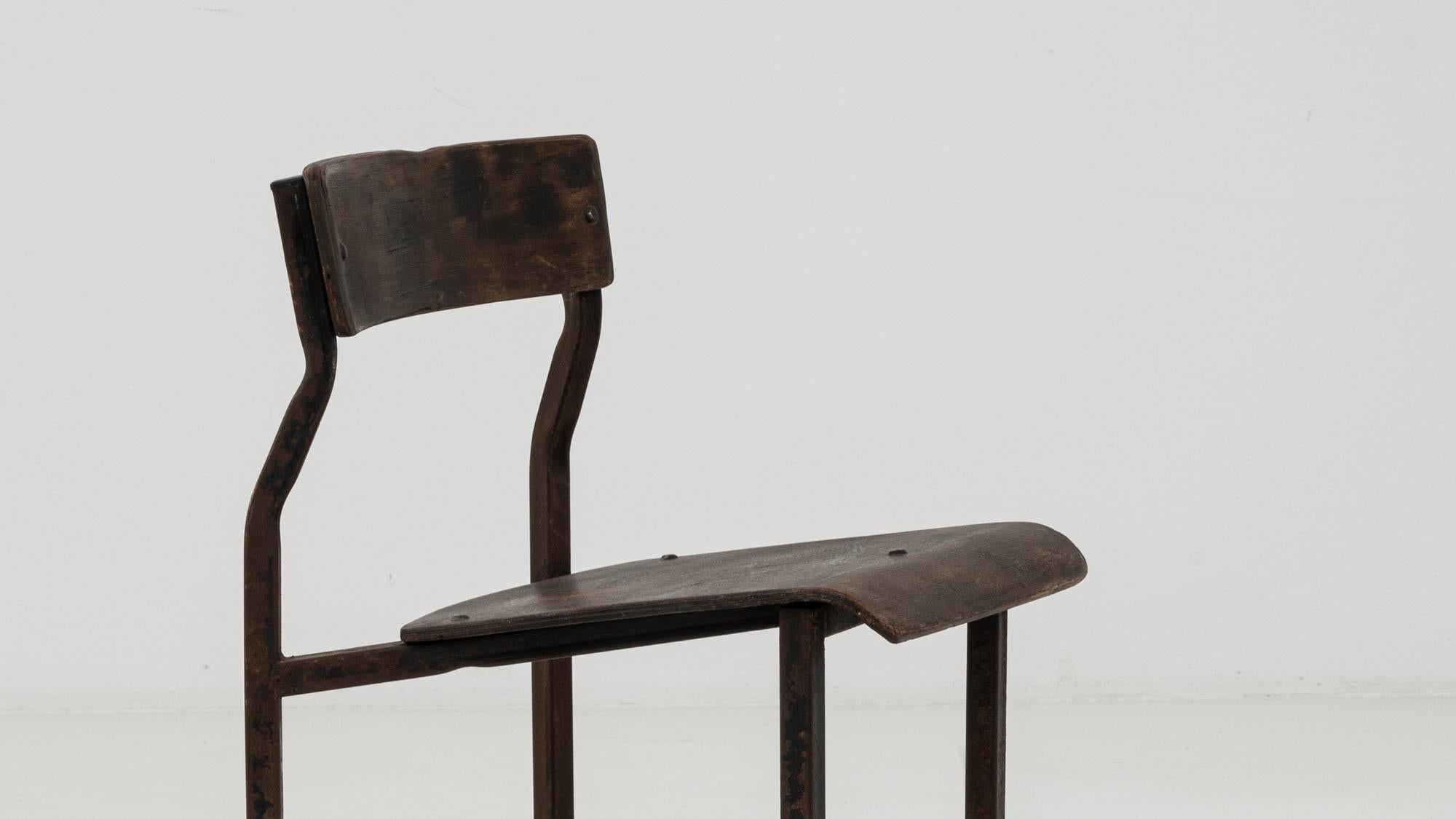 Chaise en métal et bois d'Europe centrale du 20e siècle en vente 3