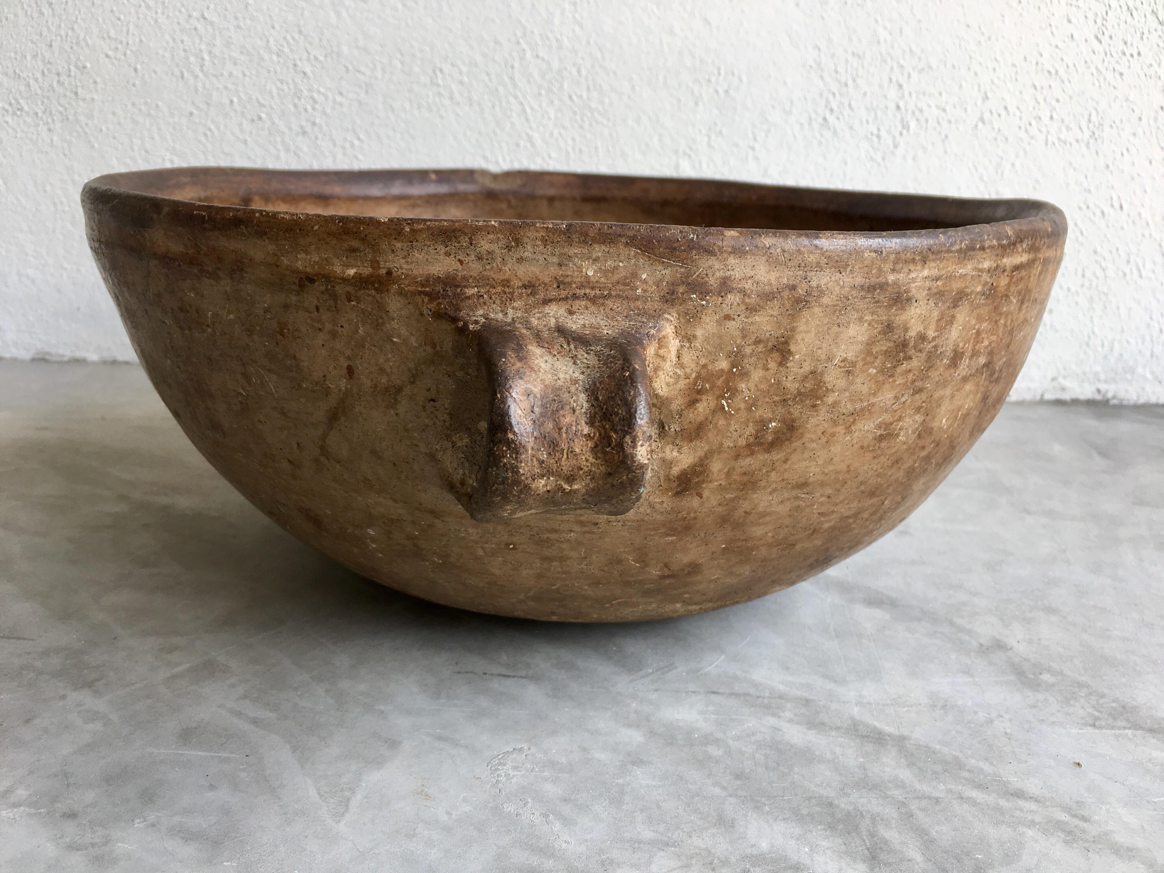 Ceramic bowl from Puebla, Mexico. Cooking vessel from Los Reyes Metzontla 1990s. Measures: 17