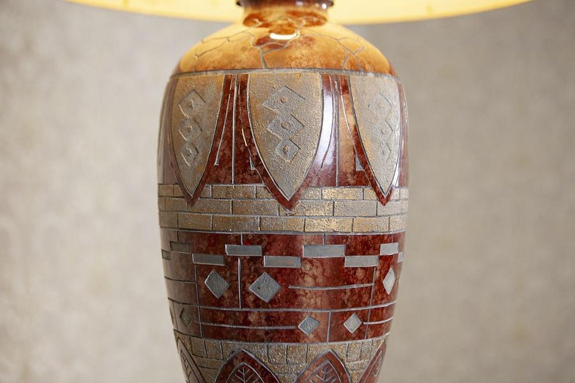 20th-Century Ceramic Table Lamp on Wooden Base 1