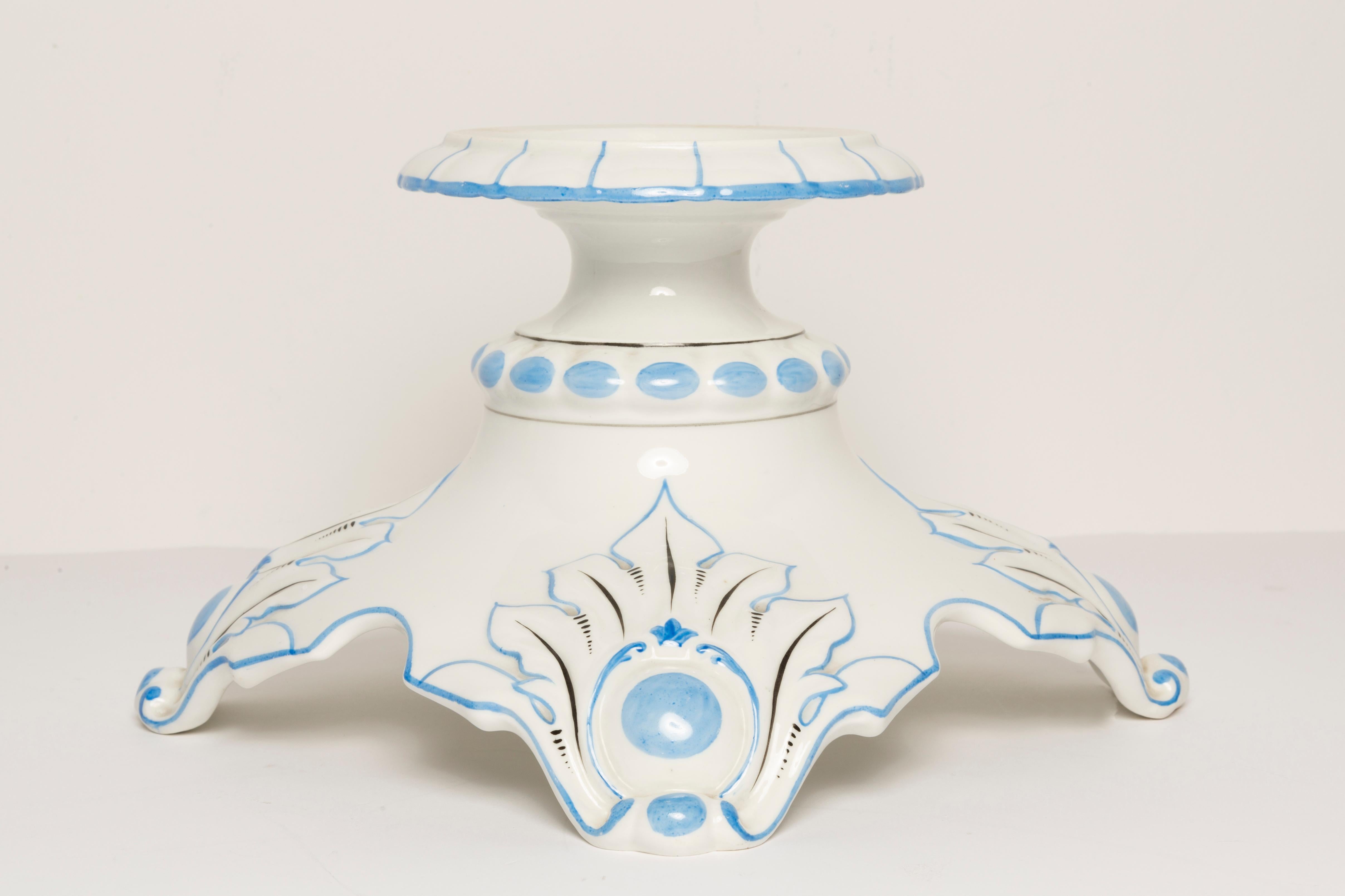 Candeliere in ceramica bianca e blu del XX secolo, Francia, anni '60 in vendita 1