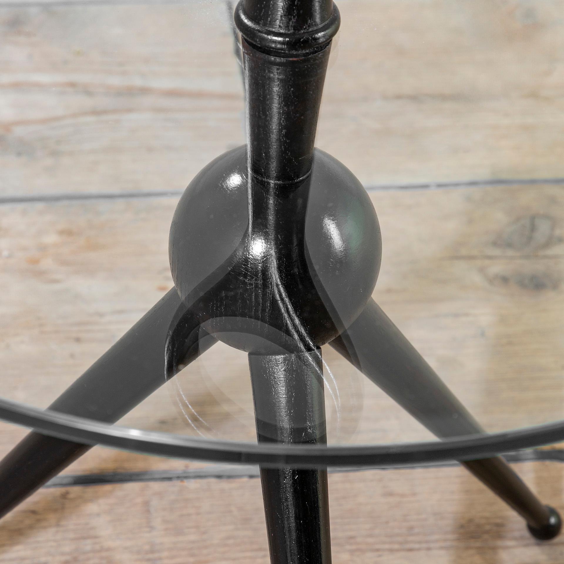 Italian 20th Century, Caesar Lacquer Pair of Occasional Table For Sale