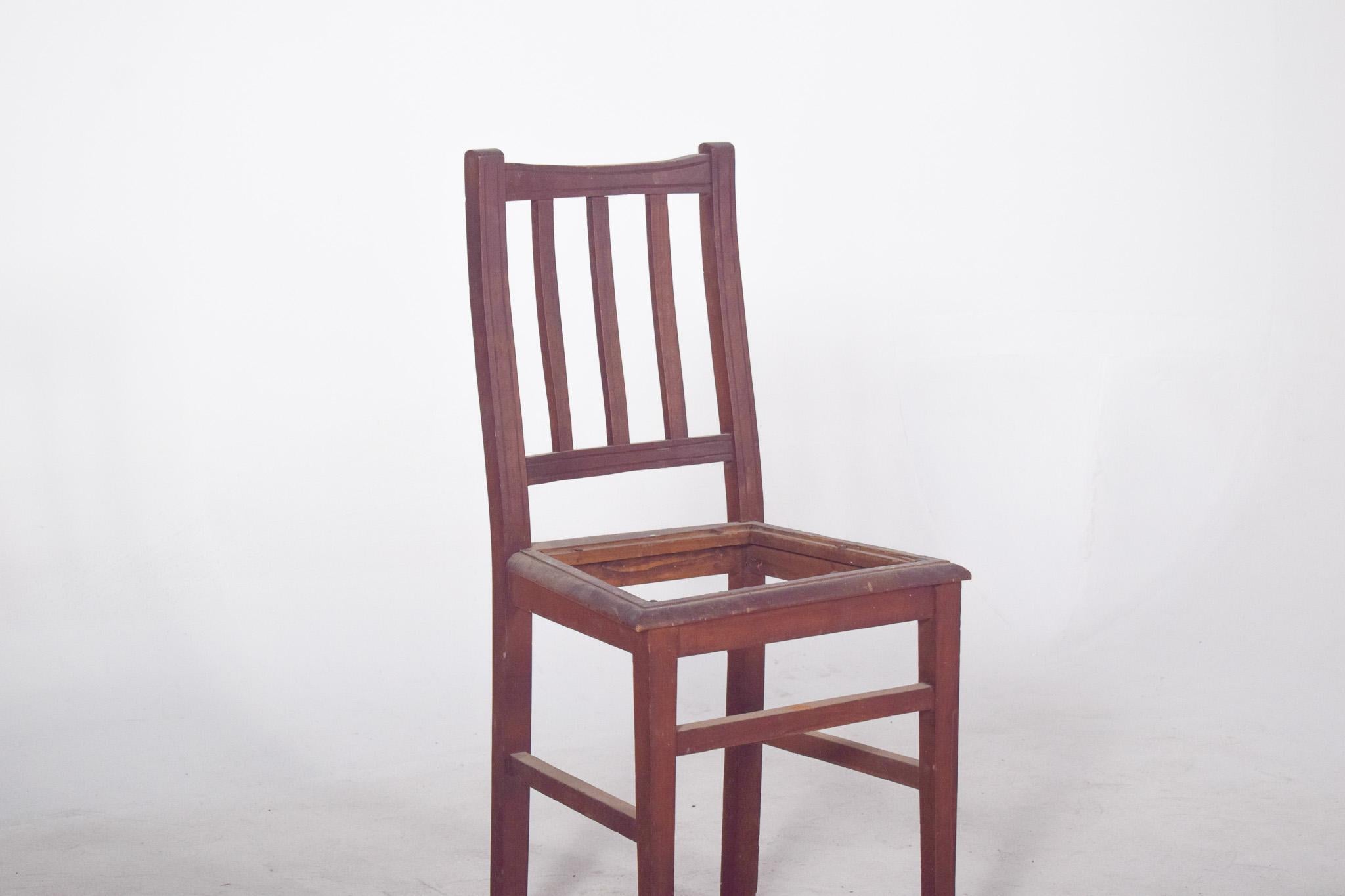 Mid-Century moderno Sedia del XX secolo con schienale a doghe in vendita