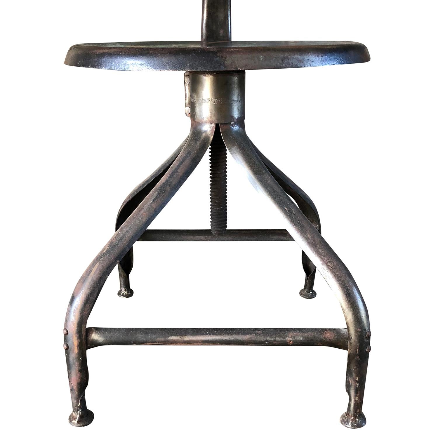20ième siècle Chaise d'Atelier Nicolle du XXe siècle, chaise d'atelier de Paul-Henry Nicolle en vente