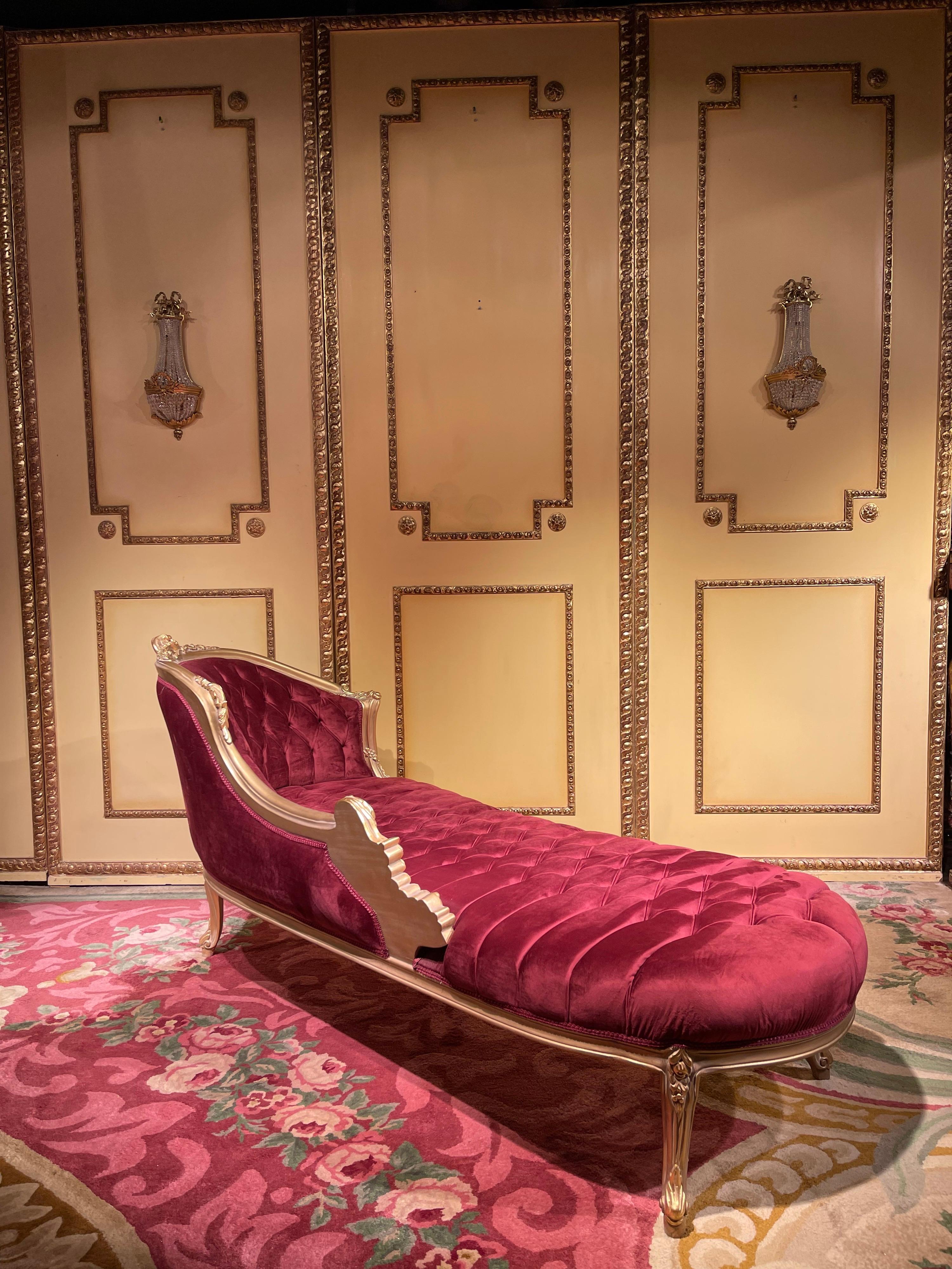 20th Century Chaise Longue/Recamiere, Louis XV, Beechwood For Sale 1