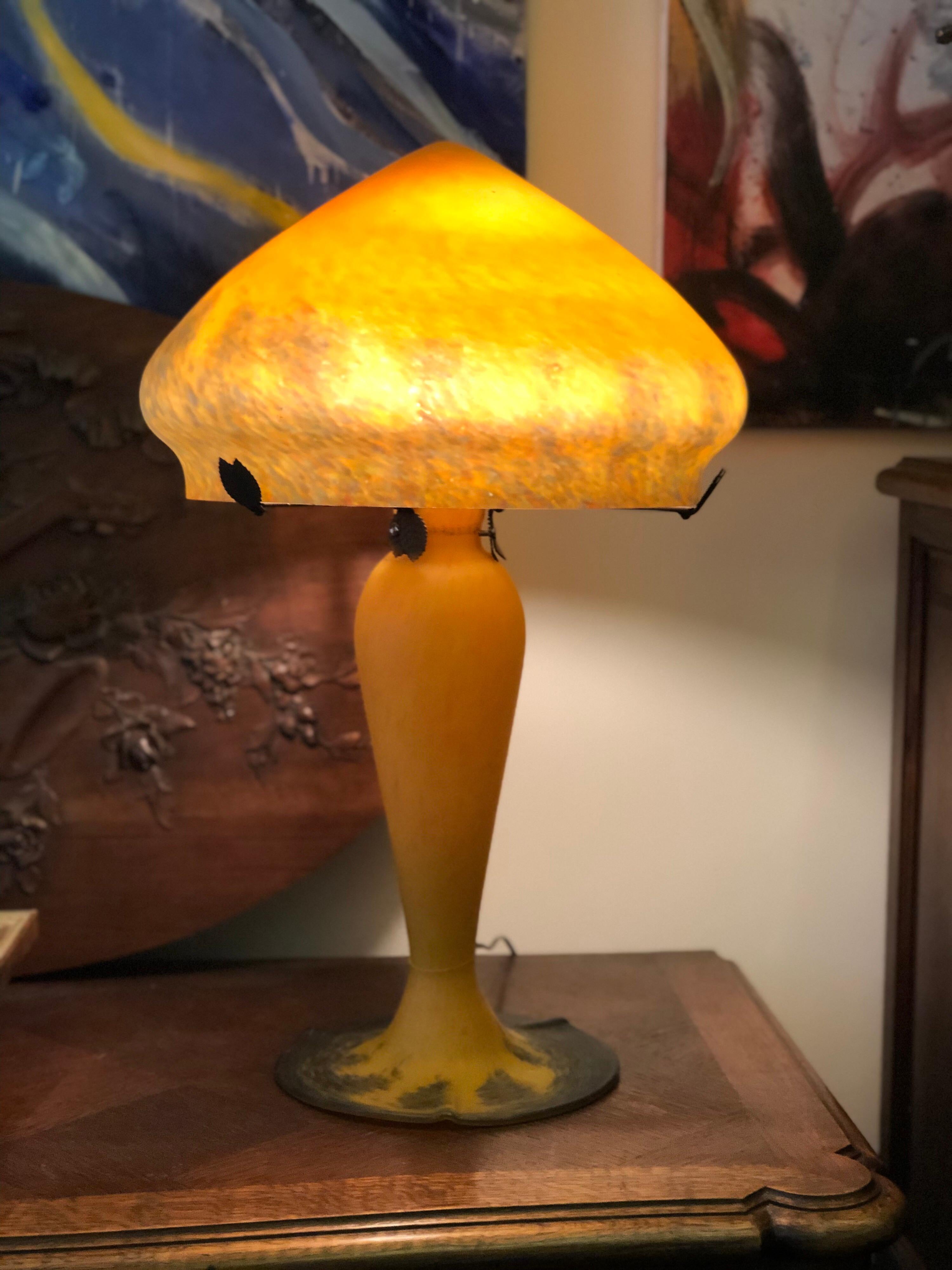 20th century charming Art Deco cameo table lamp in yellow glass spotted with grey blue. 
Measures: H 55, D 38 cm.