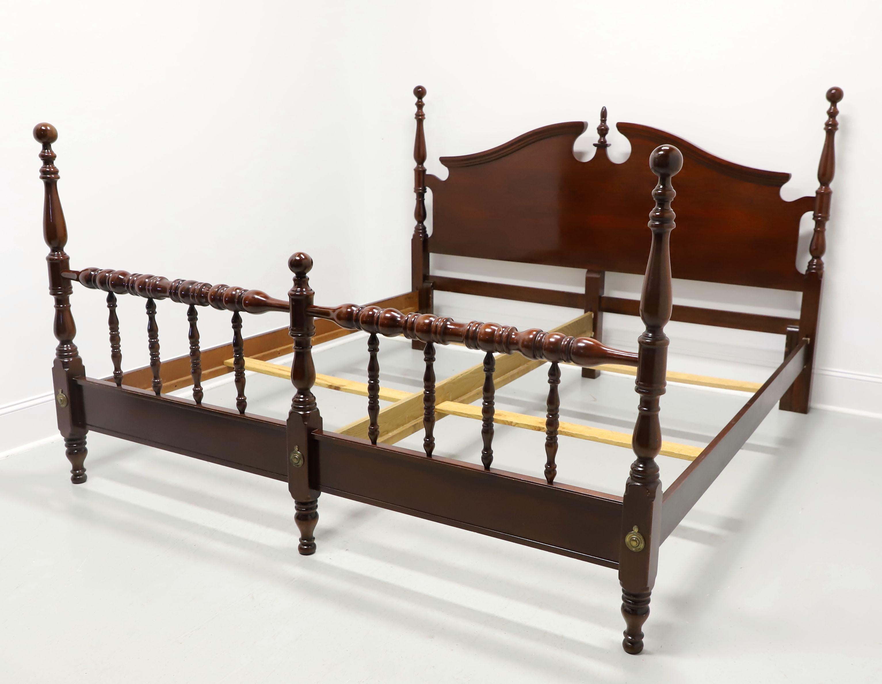 20th Century Cherry Chippendale King Size Short Poster Cannonball Bed For Sale 5