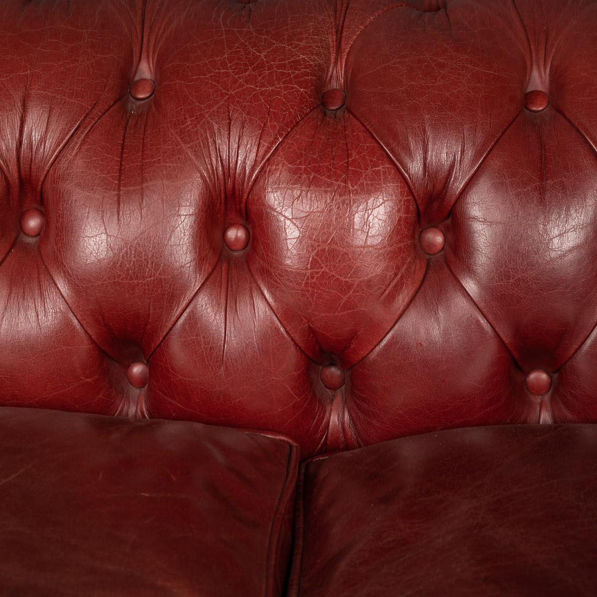 20th Century Chesterfield Three Seater Leather Sofa, c.1980 7