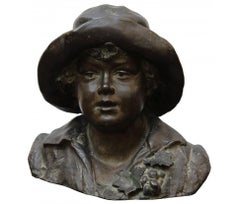 Enfant avec chapeau, sculpture en bronze de Tommaso Campajola, XXe siècle