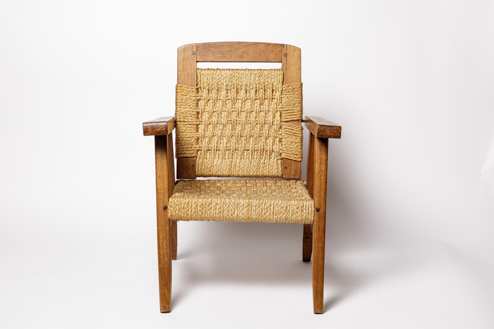 Mid-Century Modern 20TH CENTURY DESIGN Chaise longue en bois et corde style Audoux Minnet 1/2 en vente