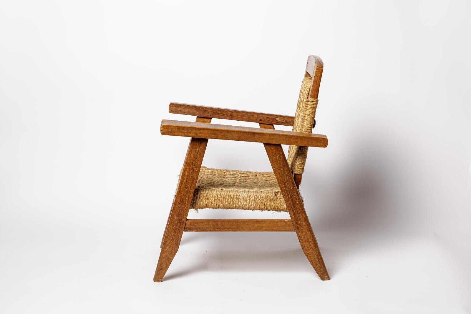 20th century children design wood and cord lounge chair style Audoux Minnet 1/2 In Good Condition For Sale In Neuilly-en- sancerre, FR