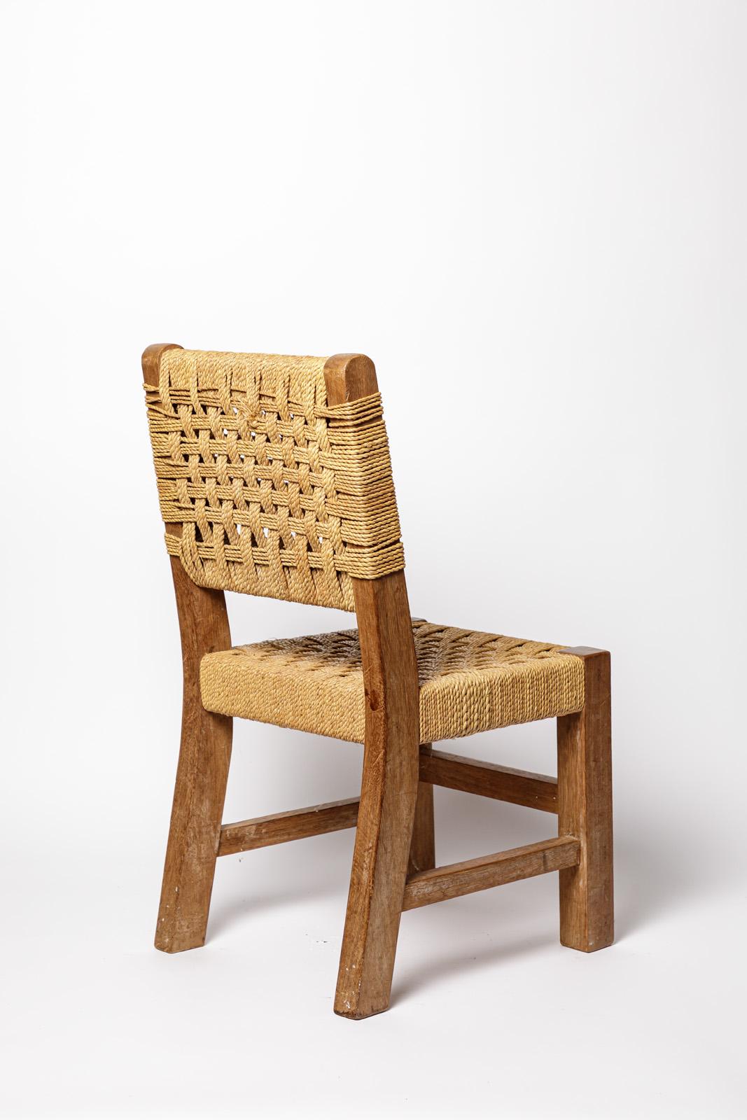 20th century children wood and cord design chair style of AUdoux Minnet design In Good Condition For Sale In Neuilly-en- sancerre, FR