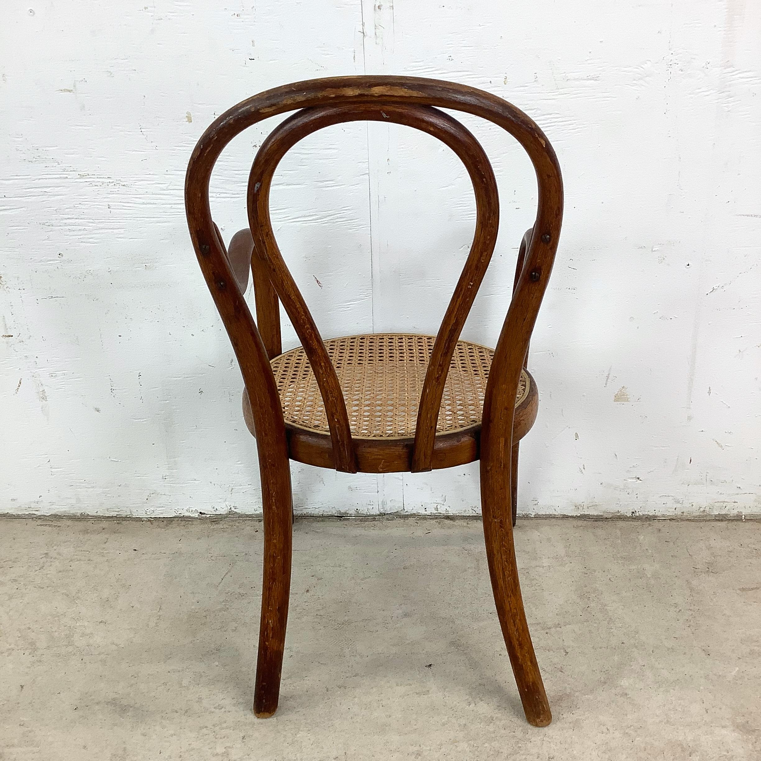 XX secolo Poltrona in bengala per bambini del 20° secolo - stile Thonet in vendita