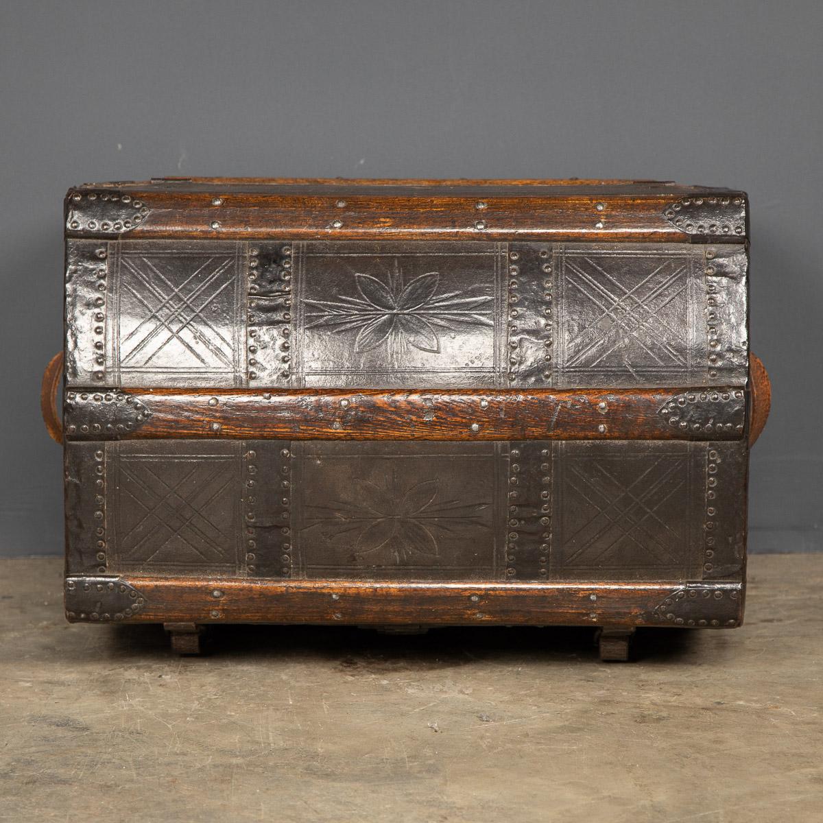 20th Century Childs Traveling Trunk, c.1900 1