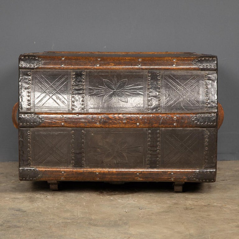 20th Century Childs Traveling Trunk, c.1900 For Sale 1