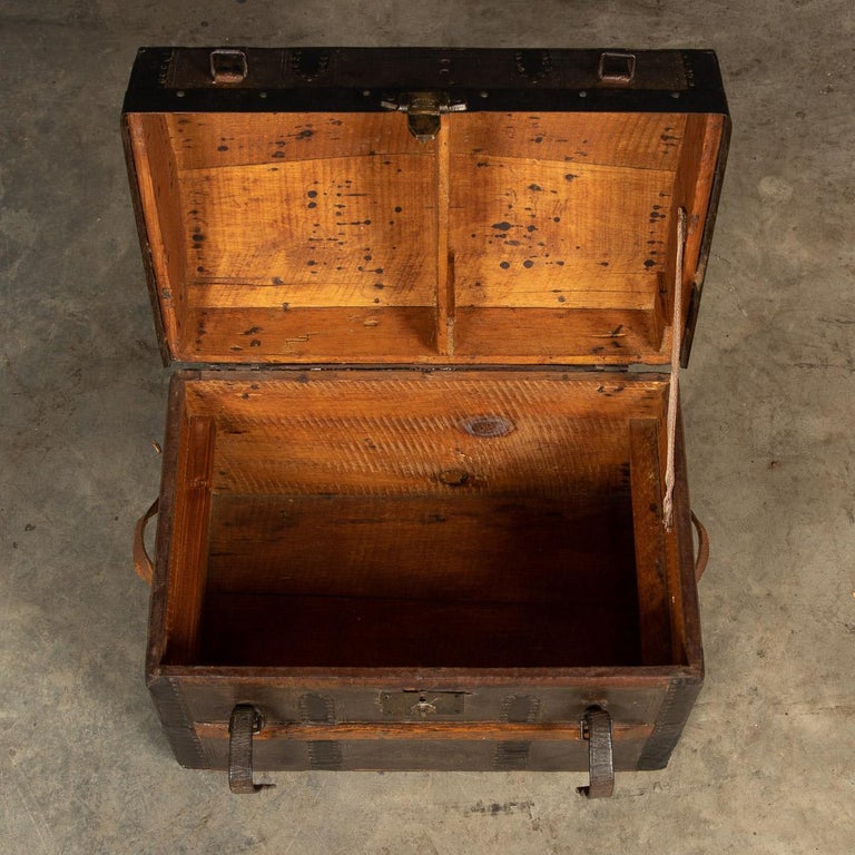 20th Century Childs Traveling Trunk, c.1900 For Sale 3
