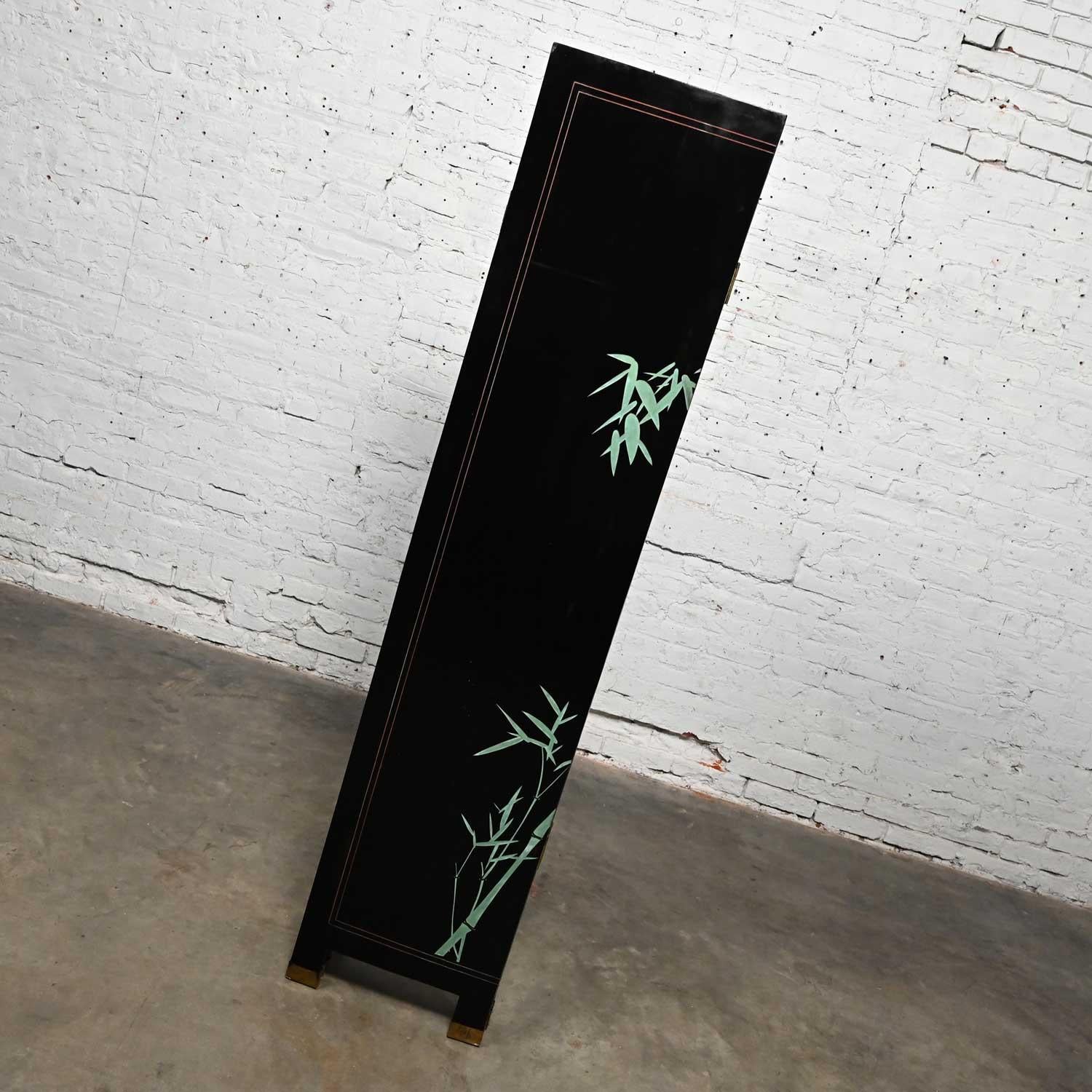 20TH Century Chinese 4 Panel Folding Screen Trademark Shanghai Lacquer Furniture 1