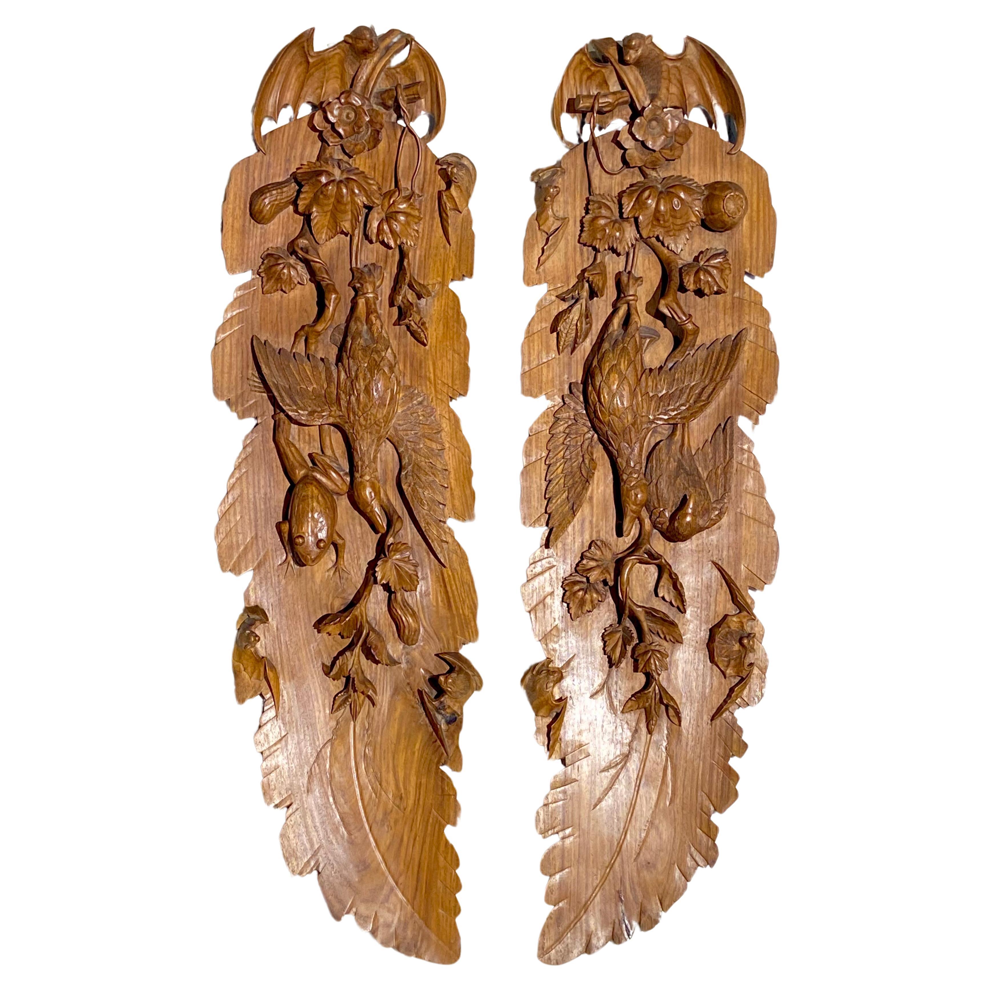 20th Century Chinese Assimetrical Pair of Hand Carved and Decorated Teak Panels  For Sale
