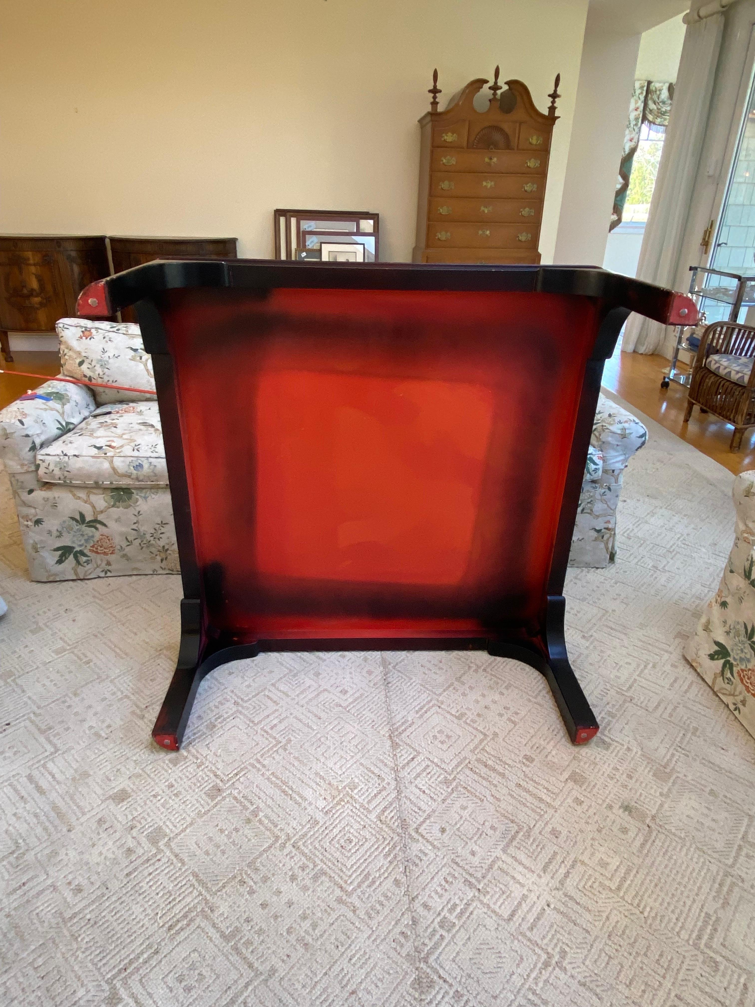 Bois Table basse chinoise en laque noire du 20e siècle en vente