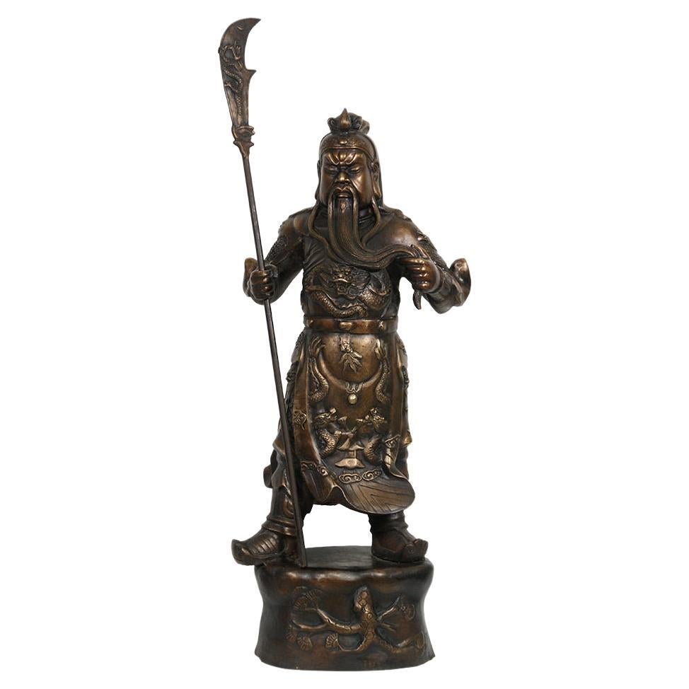 Statue chinoise du dieu de guerrier Guan Gong en bronze du 20e siècle