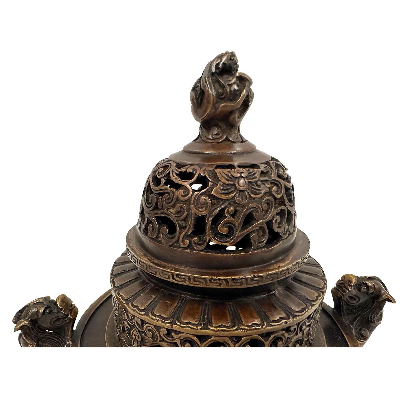 Chinesischer geschnitzter Bronze- Weihrauchbrenner des 20. Jahrhunderts (Chinesischer Export)