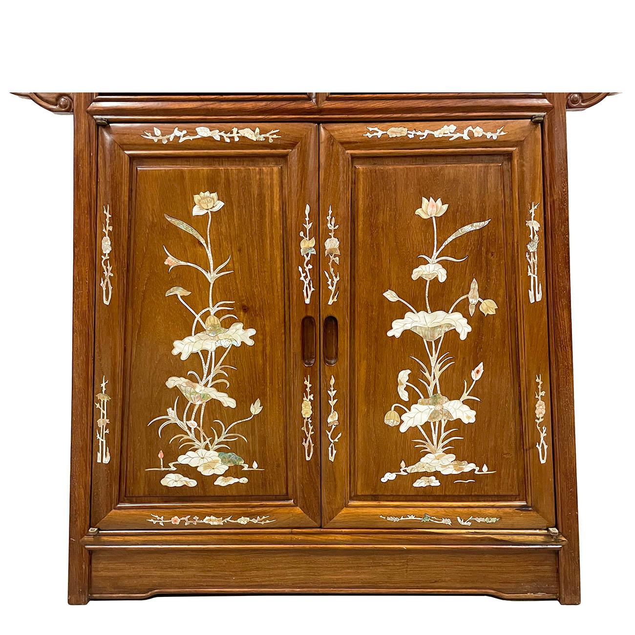 20th Century Chinese Carved Hardwood Altar Cabinet with Mother of Pearl Inlay In Good Condition In Pomona, CA