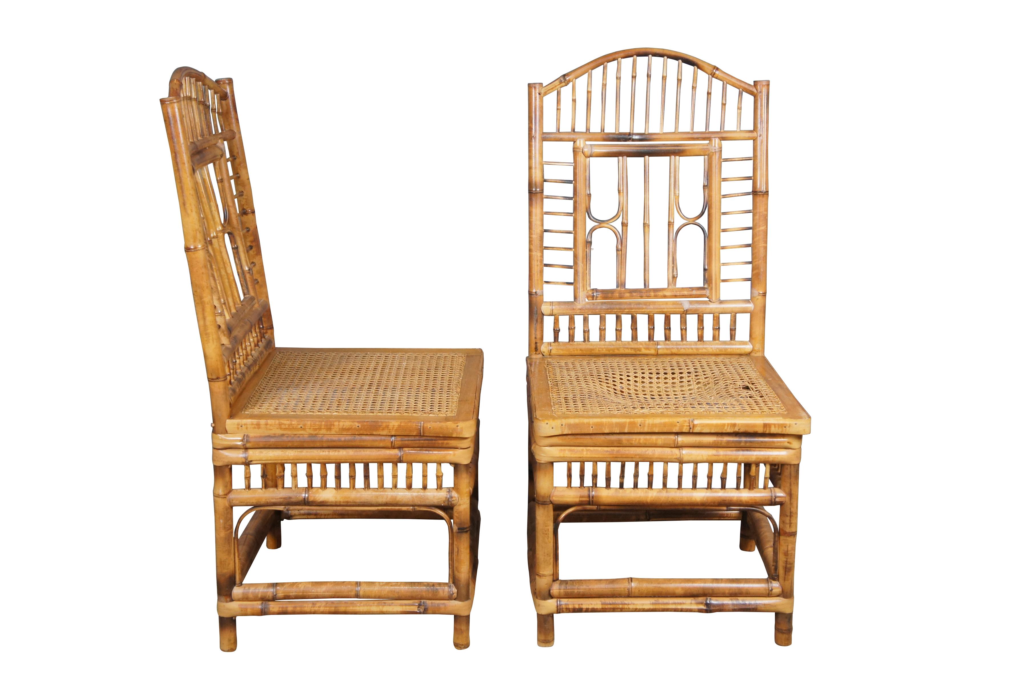 Beistellstühle aus Bambus und Rohrgeflecht aus der Mitte des 20. Inspiriert vom viktorianischen und chinesischen Chippendale-Stil. 

Abmessungen:
18