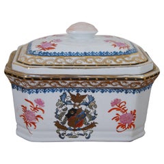 Antique 20th Century Chinese Export Porcelain Armorial Coat of Arms Lidded Box 7"