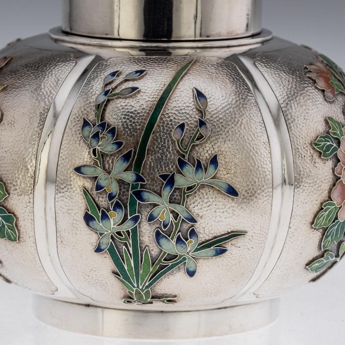 20th Century Chinese Export Solid Silver & Enamel Tea Caddy, Luen Wo, c.1900 10
