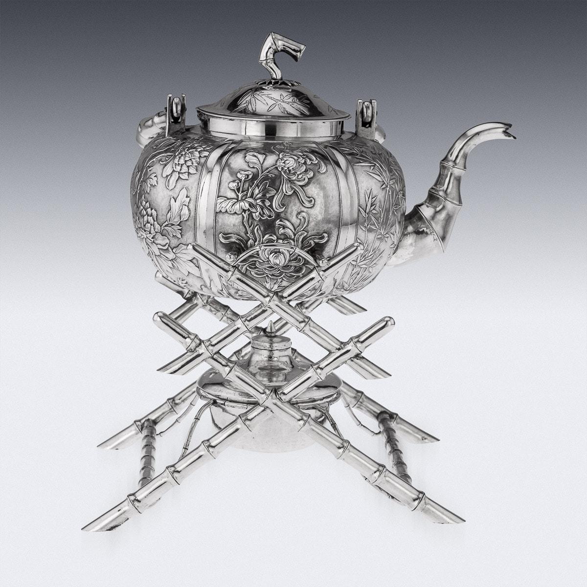20th Century Chinese Export Solid Silver Kettle On Stand, Sun Shing, circa 1900 In Good Condition For Sale In Royal Tunbridge Wells, Kent