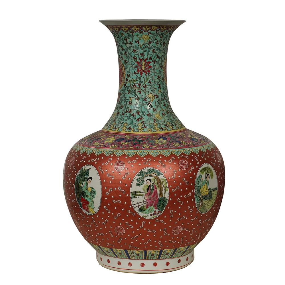 Chinese Export 20th Century Chinese Famille Rose Porcelain Vase