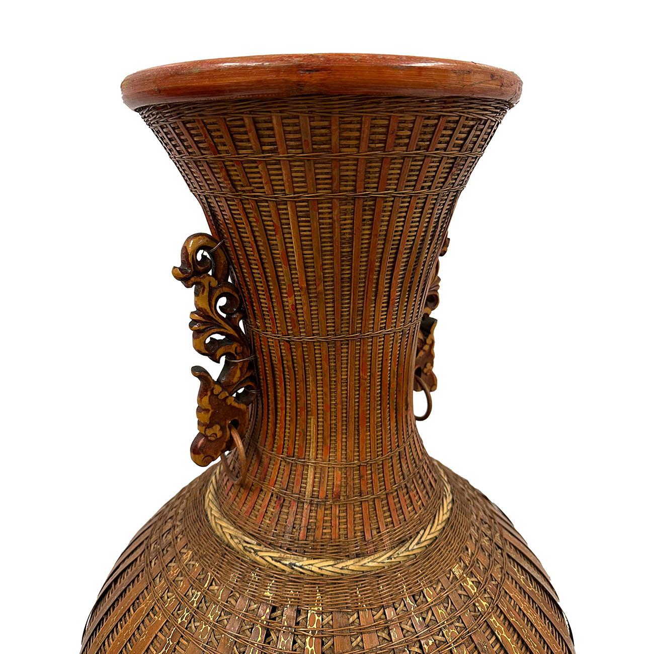 20th Century Chinese Hand-Woven Bamboo Vase For Sale 7