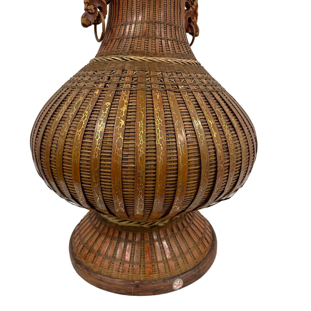20th Century Chinese Hand-Woven Bamboo Vase For Sale 8