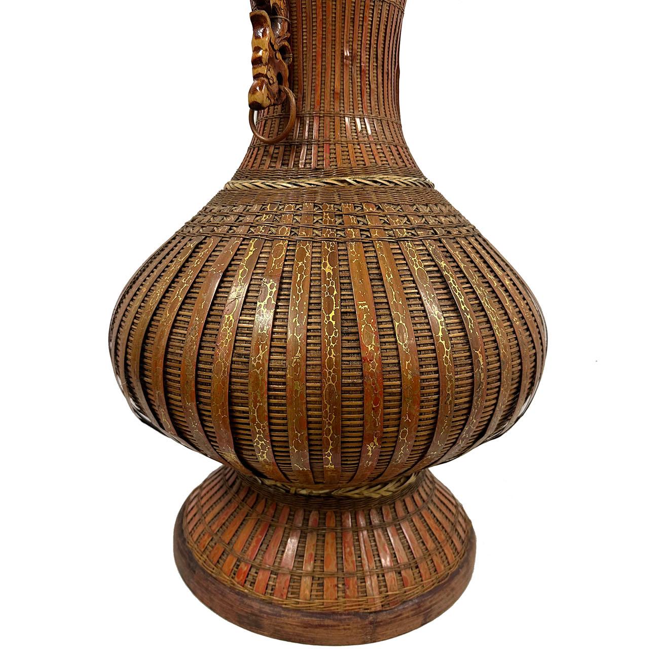 20th Century Chinese Hand-Woven Bamboo Vase For Sale 2