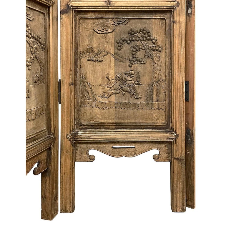 20th Century Chinese Handcrafted 4 Panels Camphor Wood Screen/Room Divider For Sale 6