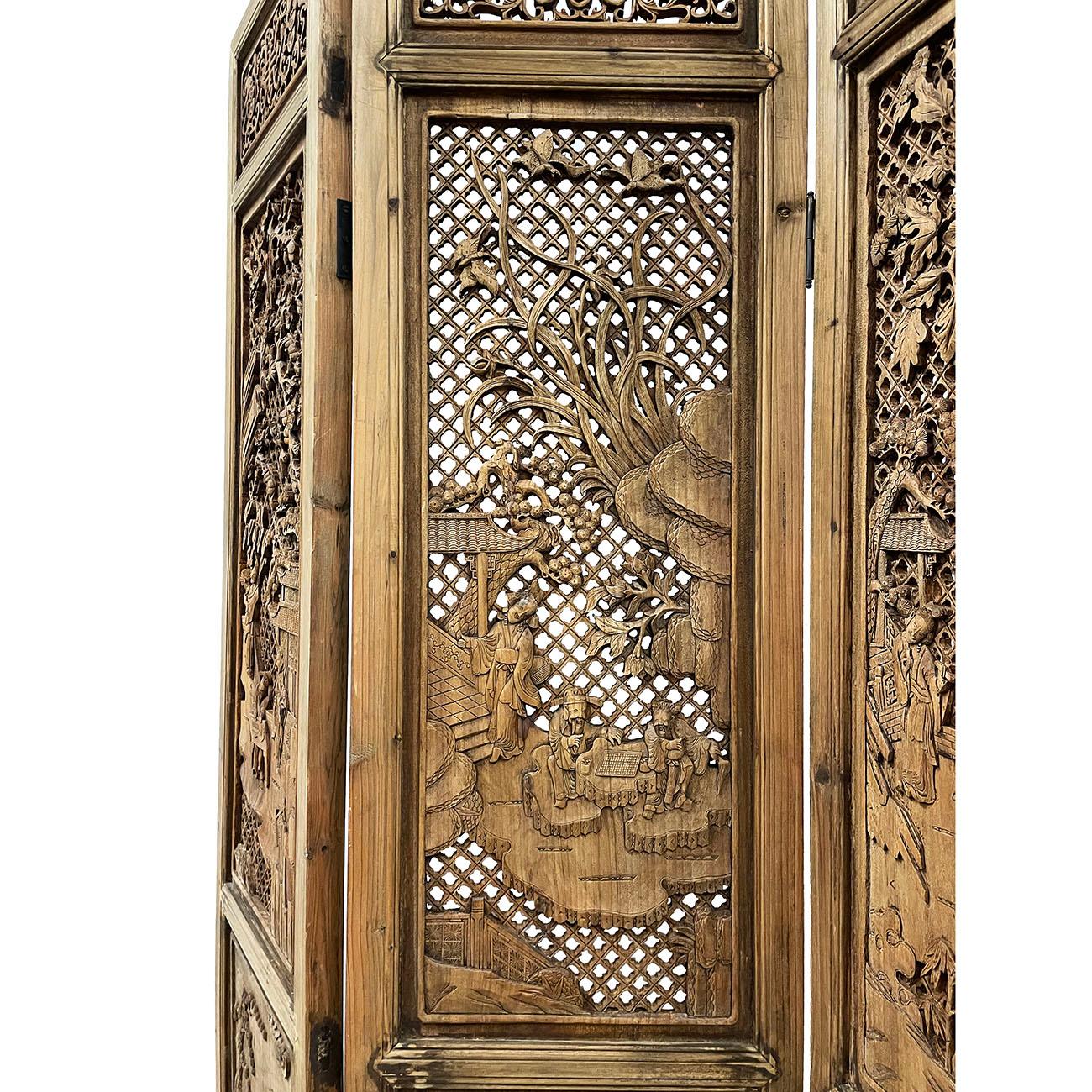 20th Century Chinese Handcrafted 4 Panels Camphor Wood Screen/Room Divider 2