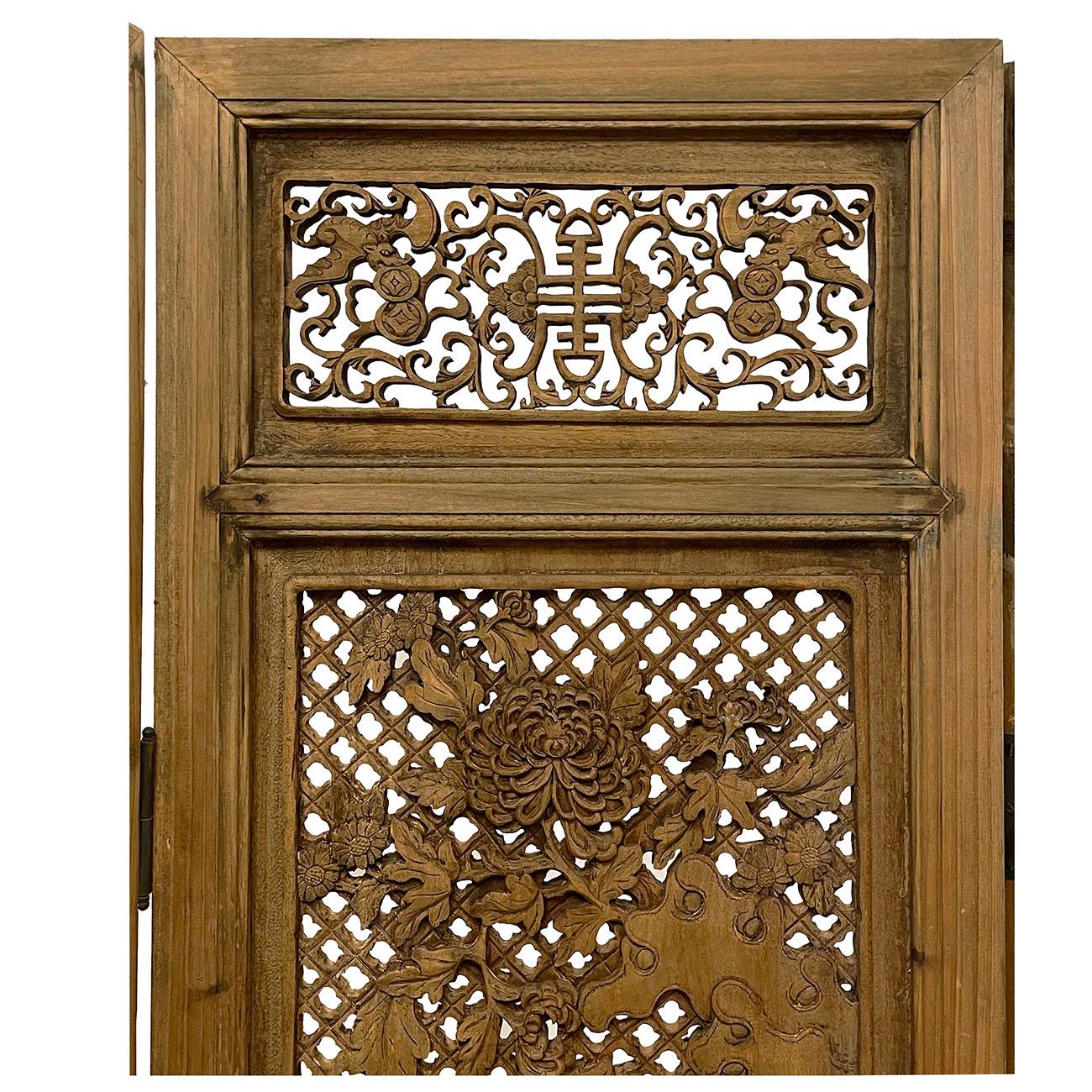 20th Century Chinese Handcrafted 4 Panels Camphor Wood Screen/Room