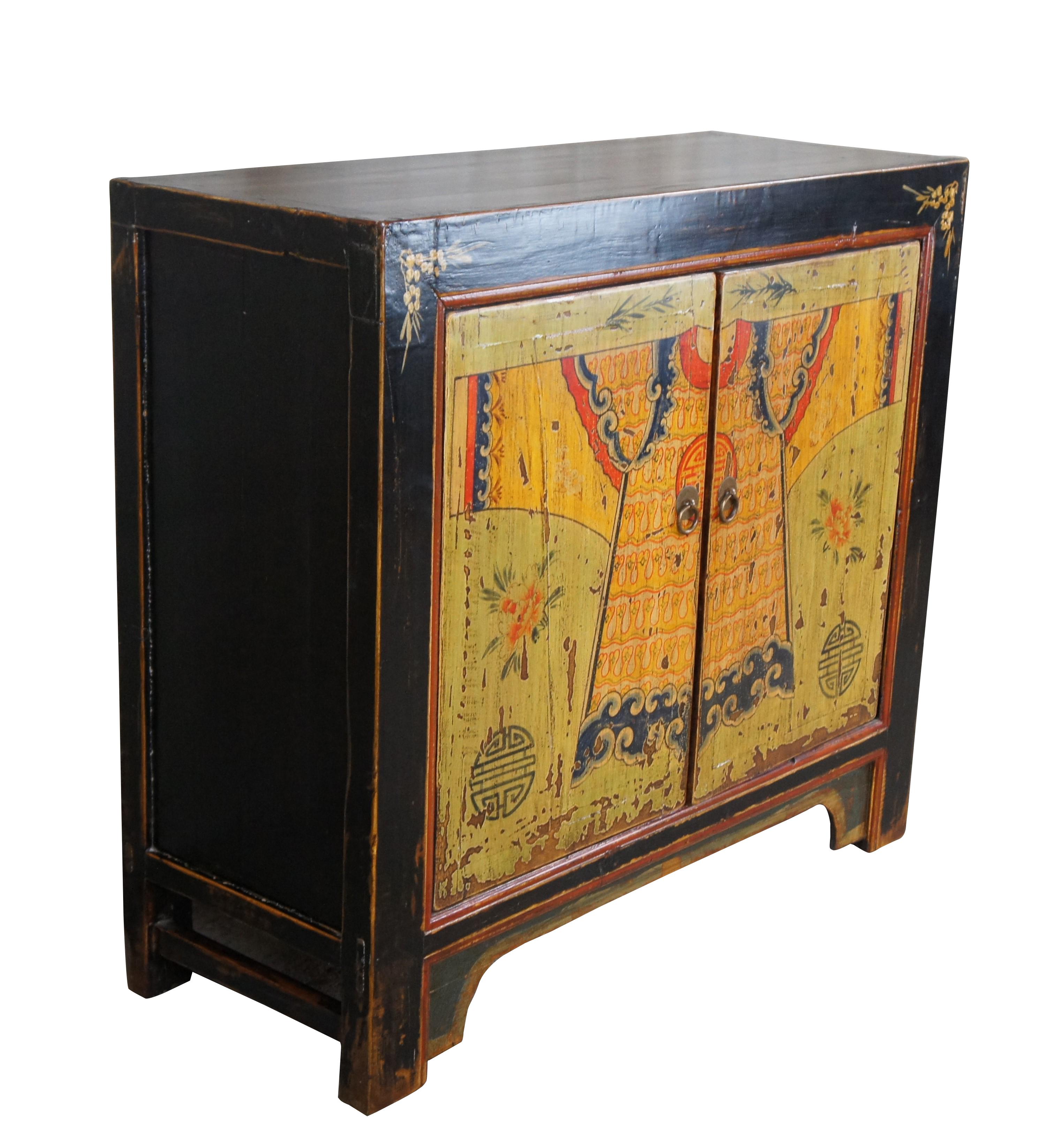 20th Century Chinese Ming Style Lacquered & Painted Elm Chest Entry Hall Console In Good Condition In Dayton, OH